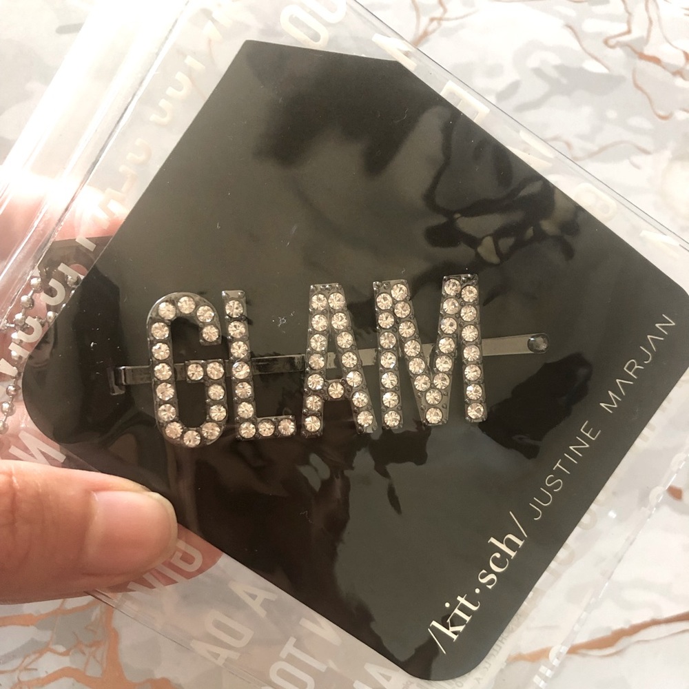 “GLAM” hair clip brand new by Kit •sch